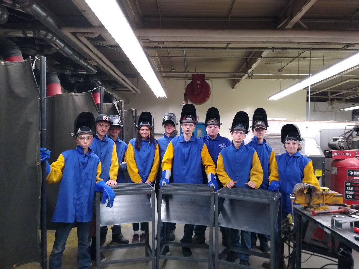 LR welding students created work benches for the additional 3 booths we created last spring. The students had to measure existing benches, draw up metal fabrication plans, cut all of the material, create a jig to make the top surface and weld all parts together. #ocsuvt