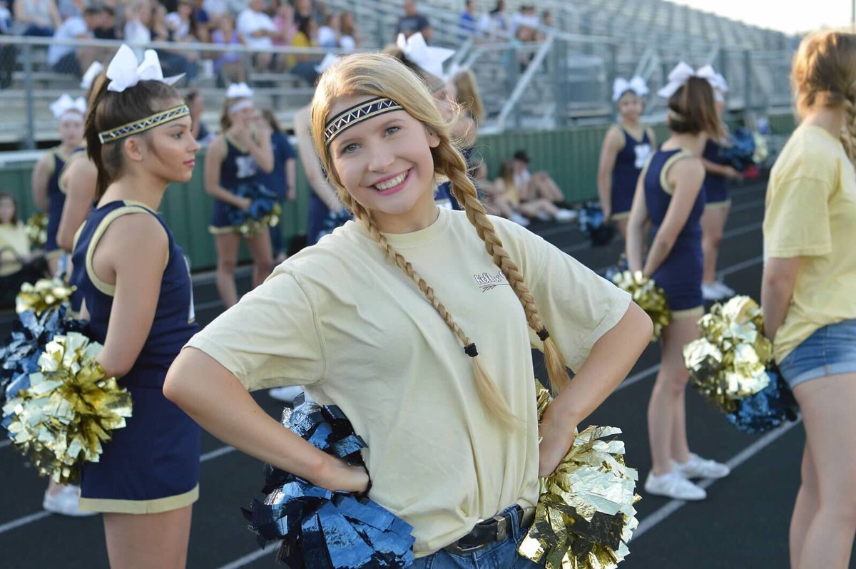 khscheerpics's tweet photo. Happy Birthday Dayna! https://t.co/7KcqNTI75D