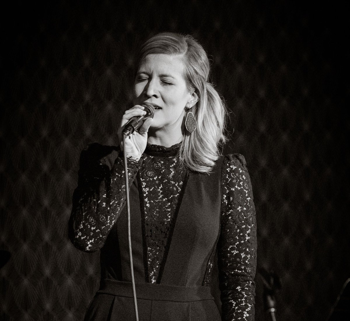 Ready for the weekend? We're excited to host Jenna Mclean celebrating and honoring Anita O'day tonight and every Friday in October in honor of Ms. O'day's 100th birthday this month. #Anitaoday100