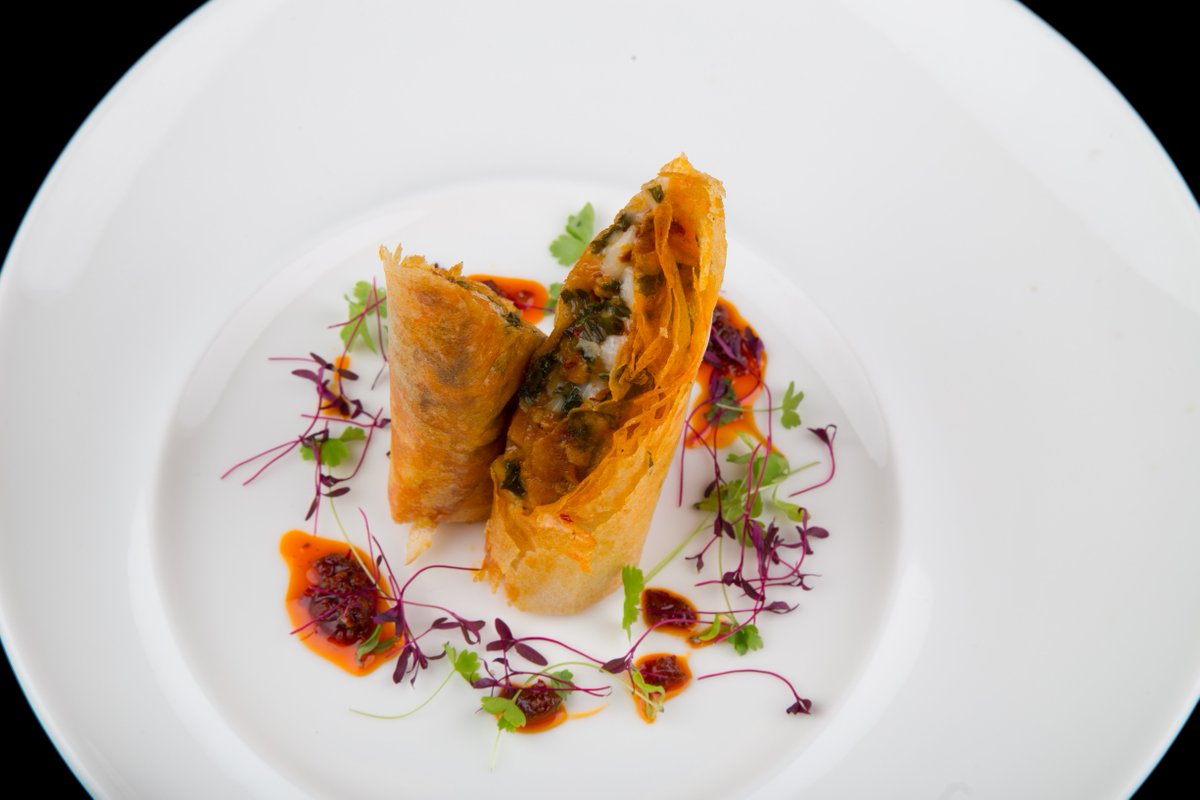 BraeheadFoods's tweet photo. We have an extensive range of #vegetarian and #vegan dishes to help you cater to all diets. This Harissa, Kale, Vegan Feta & Butternut Squash Strudel is wrapped in Feuille de Bric and is a great addition to any menu. #ProductionKitchen #madebychefs https://t.co/2AWMXapet1