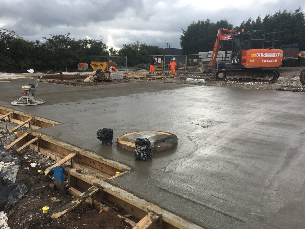 CLSconstruct's tweet photo. Good work today on site pouring the LVDB & BUU bases at Holme on Spalding Moor. Was always going to be a tight programme on this project, but still on schedule. #gas2grid #civils #reinforcedconcrete #rcworks #AD #biogas @CNGServicesLtd https://t.co/Mkn7LxsGAx