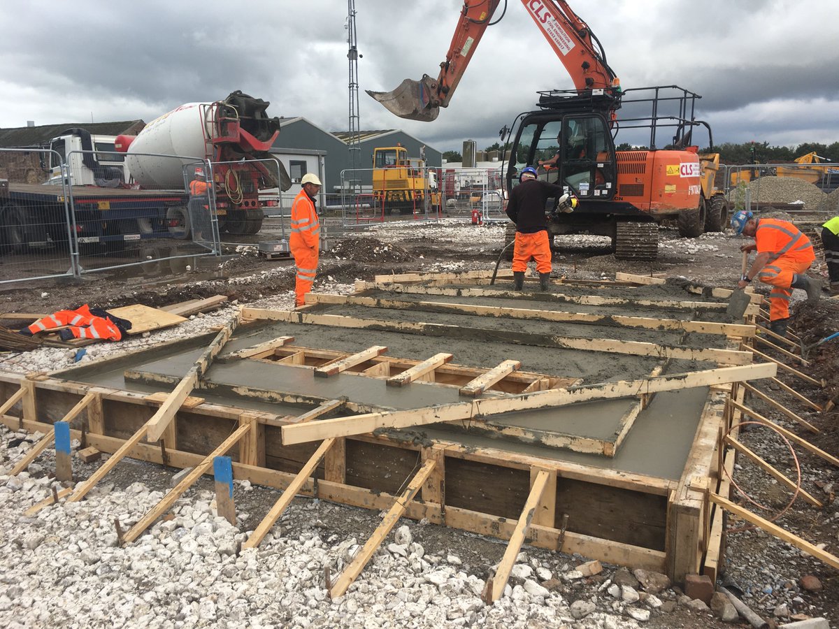 CLSconstruct's tweet photo. Good work today on site pouring the LVDB & BUU bases at Holme on Spalding Moor. Was always going to be a tight programme on this project, but still on schedule. #gas2grid #civils #reinforcedconcrete #rcworks #AD #biogas @CNGServicesLtd https://t.co/Mkn7LxsGAx