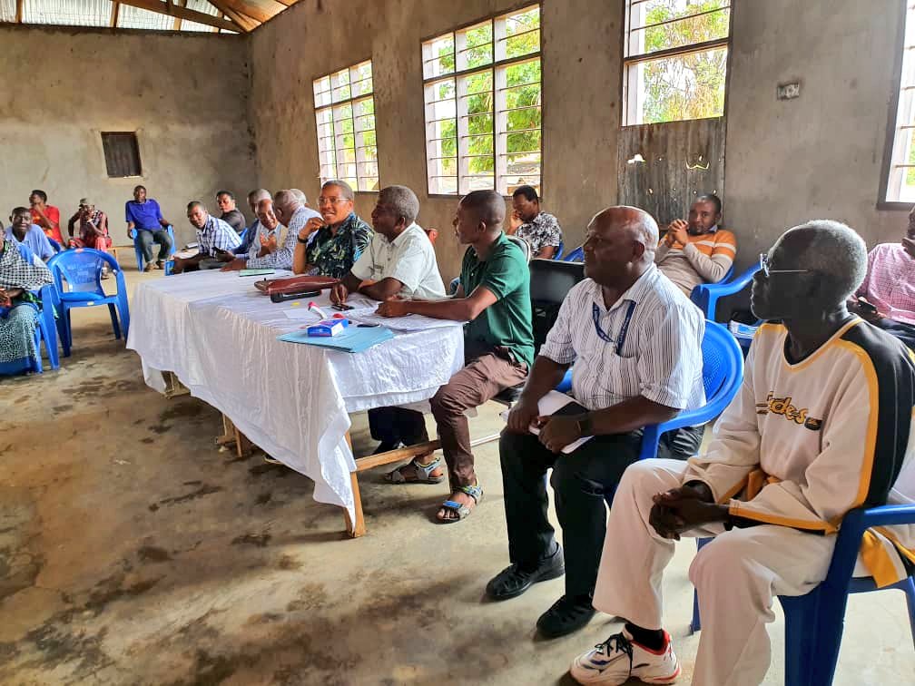 Leo nimejumuika na wananchi wenzangu wa Msoga kwenye Mkutano wa Kujadili Mpango wa Matumizi ya Ardhi (2019-2029) wa Kijiji cha Msoga. Kwa sisi wastaafu tunaoshughulika na shughuli za kulima na kufuga, kikao hiki kinahusu hatma yetu.