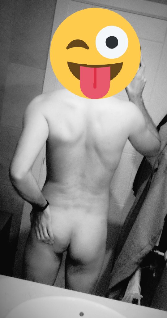 David_Nivek's tweet photo. Alguien se viene a la ducha? https://t.co/6vru2l9yYX