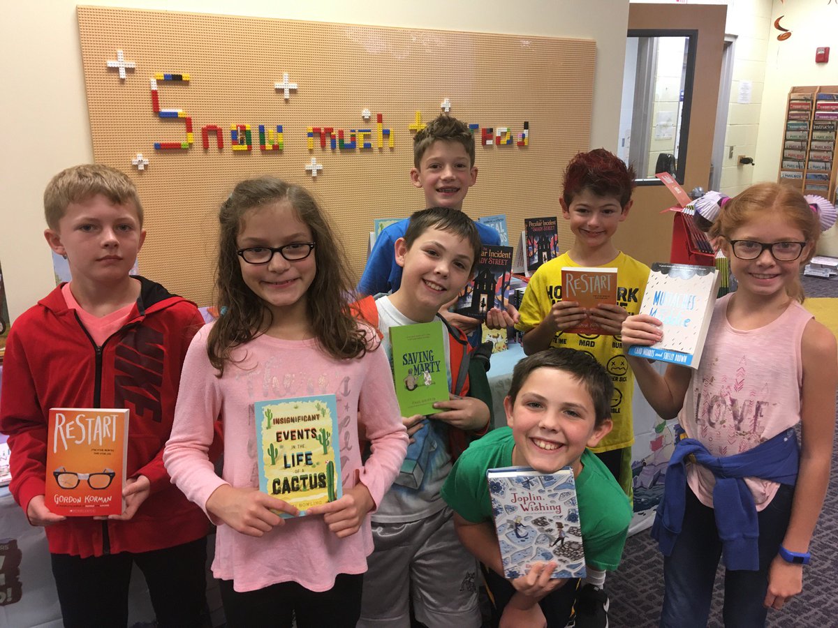 Central_LC's tweet photo. 4th graders that read at least 6 Mark Twain books 1st quarter celebrated with a party today! #celearns #inthelc https://t.co/cZ9kXr31fT