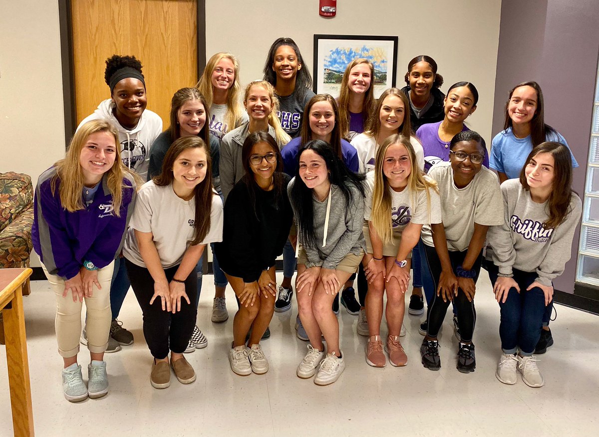 dtown_students's tweet photo. Congrats to the 2019 Dutchtown High School Homecoming Court! https://t.co/sKNRK4Ztj4