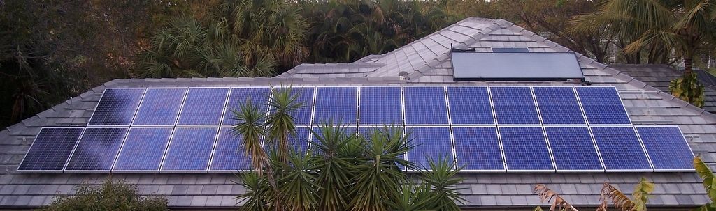 roofcleaningswf's tweet photo. We are lucky enough to live in the Sunshine State. So why not make the sun work for you? If youre considering solar panels, a tile roof may be right for you! Or be sure you have your tile cleaned before installing solar panels! https://t.co/cmZcrxowCE
#livesolar #gogreenflorida https://t.co/hXwMeowhRn