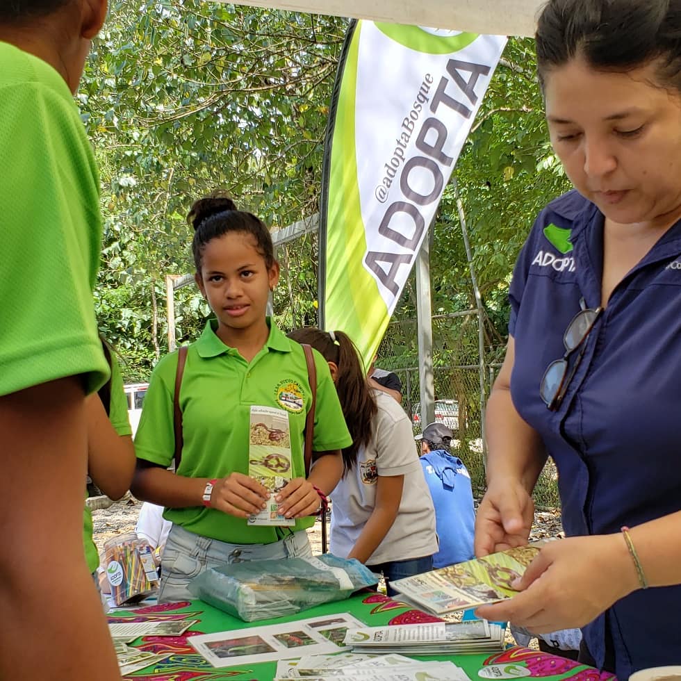 adoptabosque's tweet photo. El 2 de Octubre participamos del 25 Aniversario del PN Chagres, junto a @MiAmbientePma @FundacionChagr1
@naturapanama, @canaldepanama y otras entidades.
Compartimos con público asistente sobre la misión de ADOPTA.
#yoAdoptoBosque #VoluntariosADOPTA #EducAmbiental
#Rainforest https://t.co/GSjgaOKlSd