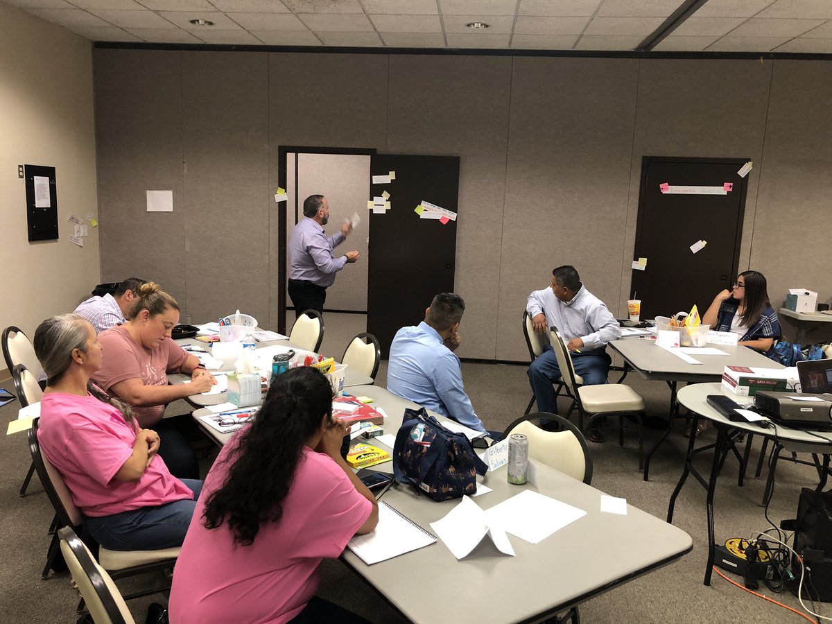 Chuckieg13's tweet photo. Bring your print rich environment to life by connecting skills to real world objects. A door can be rectangular. It can serve as a rectangular prism. Students may identify edges and vertices. Students may measure length, width, etc...#IAmGISD #DualLangaugeRocks #GomezNGomez https://t.co/mjyRlrKESP