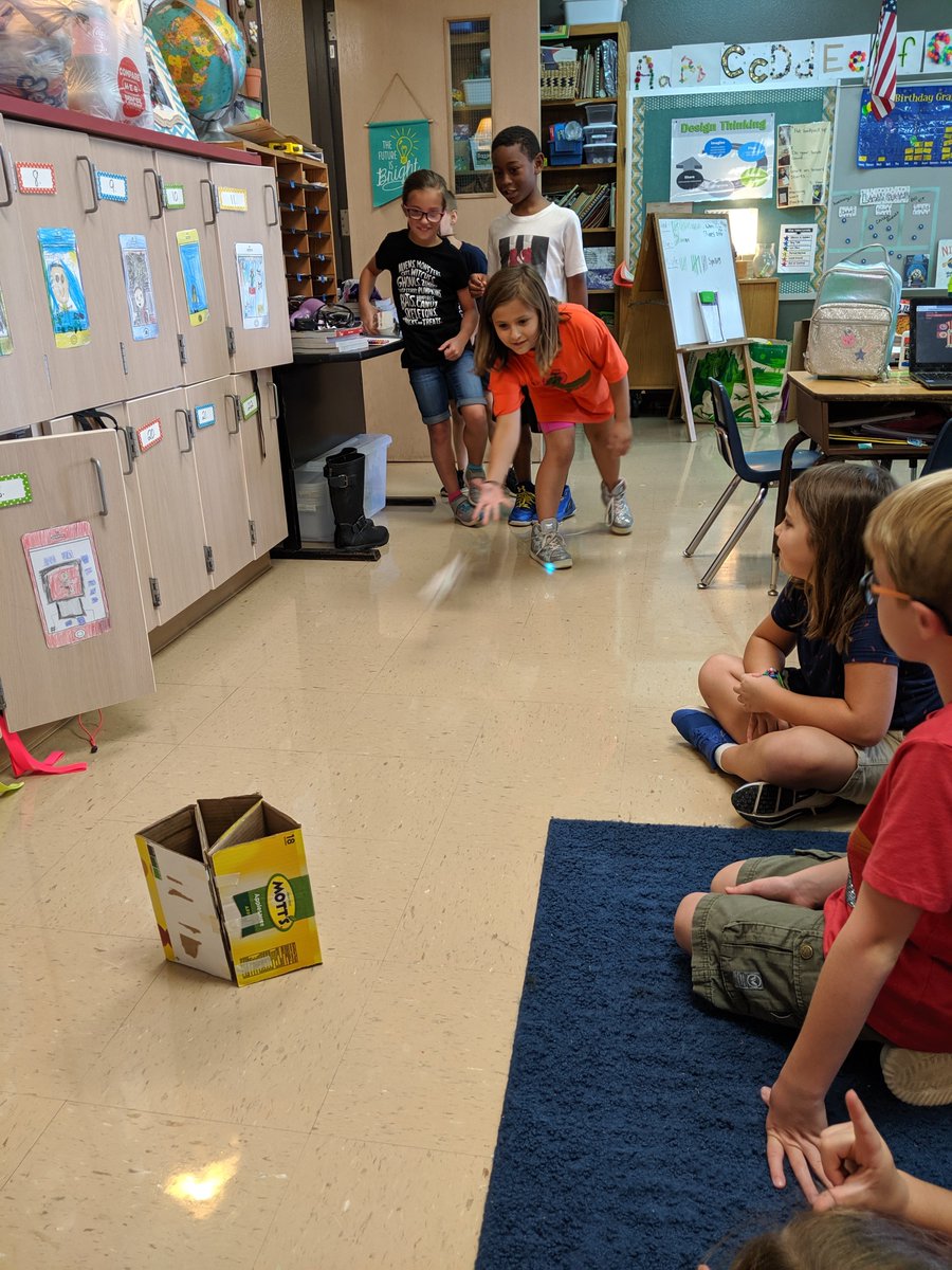 Sarahmo18852284's tweet photo. We had a blast with our class carnival games they created for #cardboardchallenge !
She got a strike her first time!!
#SteamatStribling #cardboardgames #creative 😁🥰👍🤯 https://t.co/PDNjtXgucW
