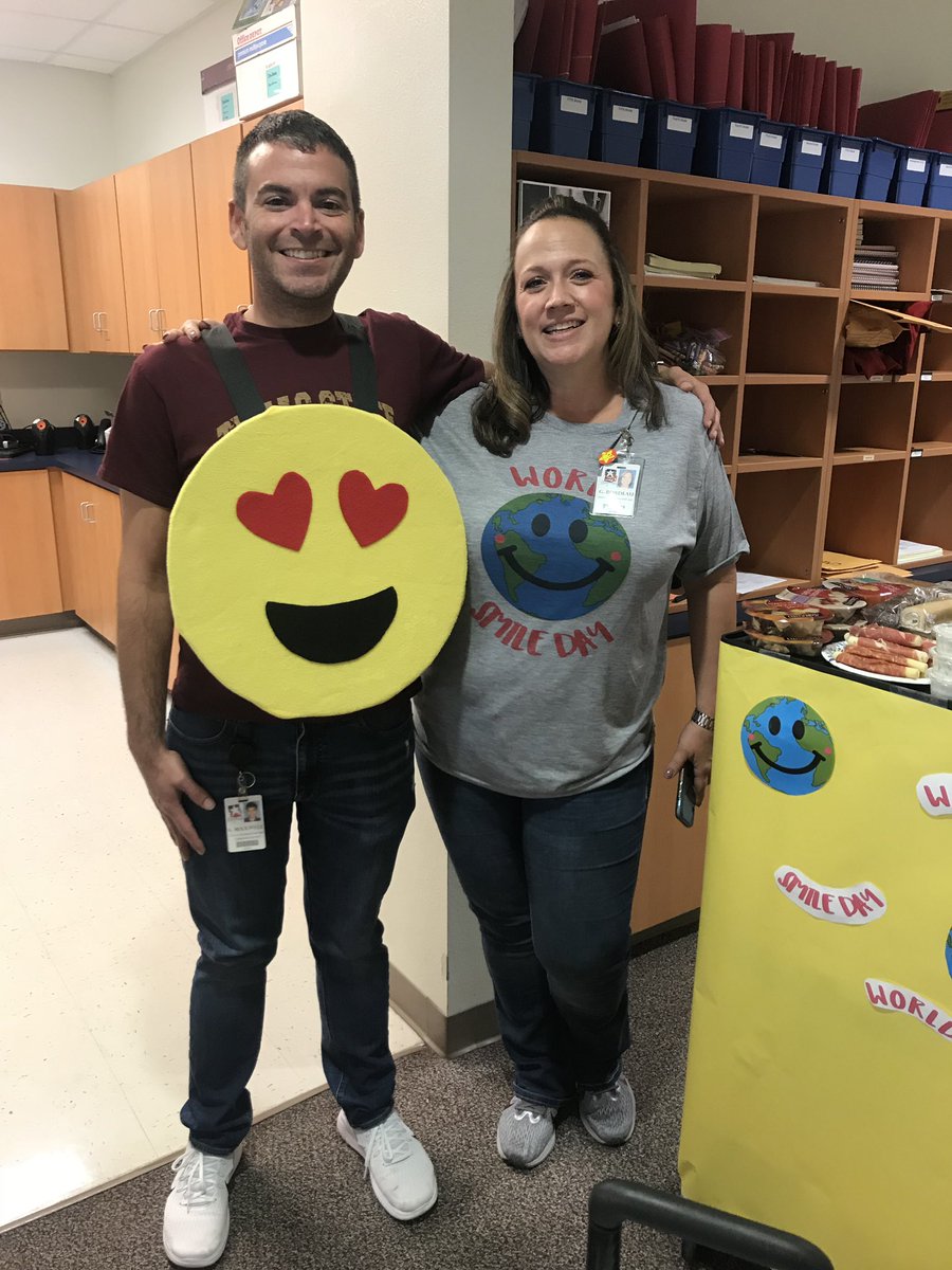 Happy world 🌎 smile 😊 day!