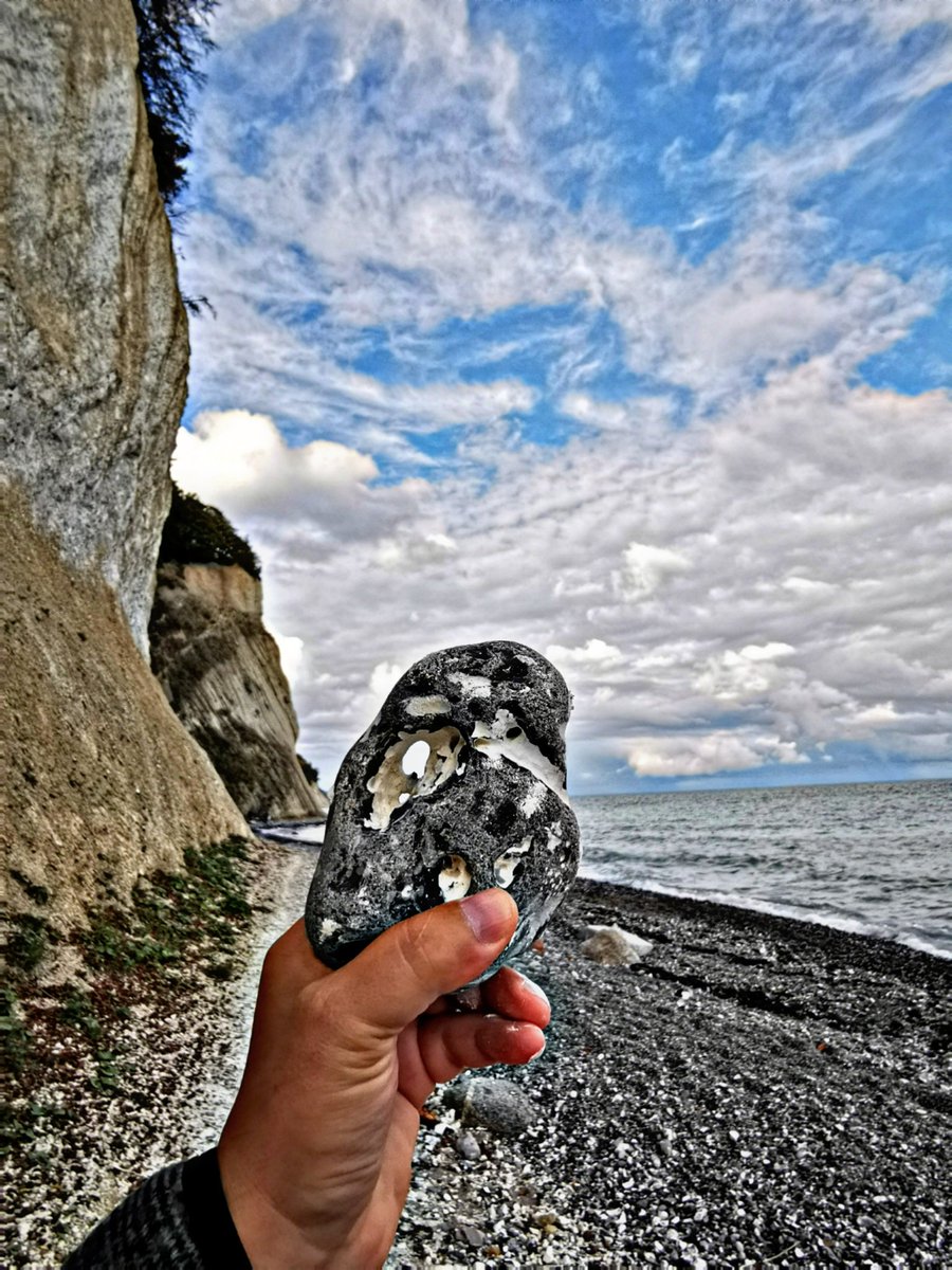 Frank Graupe (@graupe2904) on Twitter photo I'm the god of Hühnergott 🙏😇#sassnitz #jasmund #kreidefelsen #ostsee #hühnergott I'm the god of Hühnergott 🙏😇#sassnitz #jasmund #kreidefelsen #ostsee #hühnergott