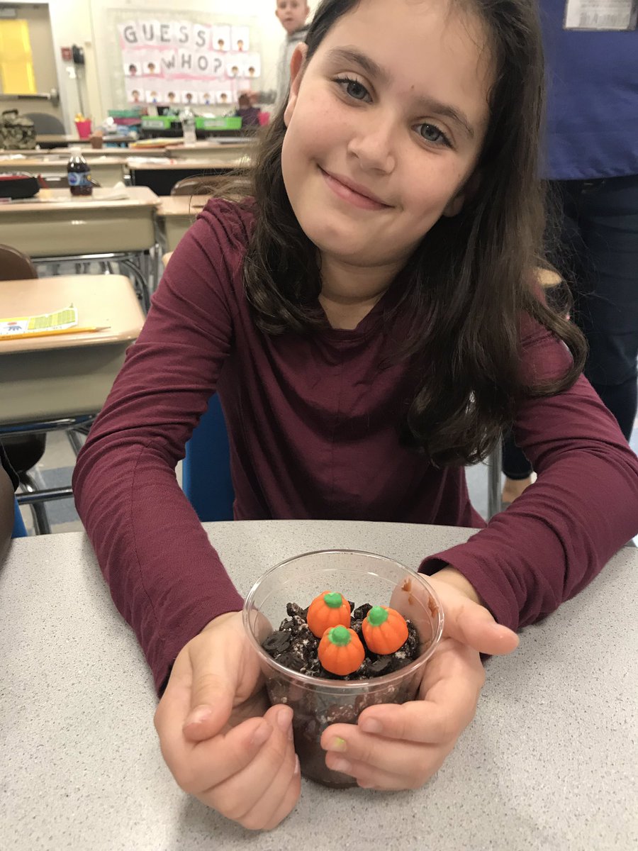 Mrs_HollandOP's tweet photo. After reading the story โThe Pumpkin Patch,โ we made pumpkin patch dirt๐#CookingWithKern https://t.co/j2FR4R2r5w