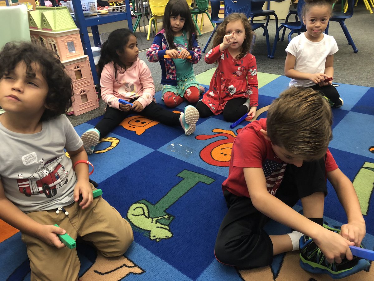 A great group of kindergarten students doing their first <a href="/SteveWyborney/">Steve Wyborney</a> splats. They can’t get enough! #wds1920