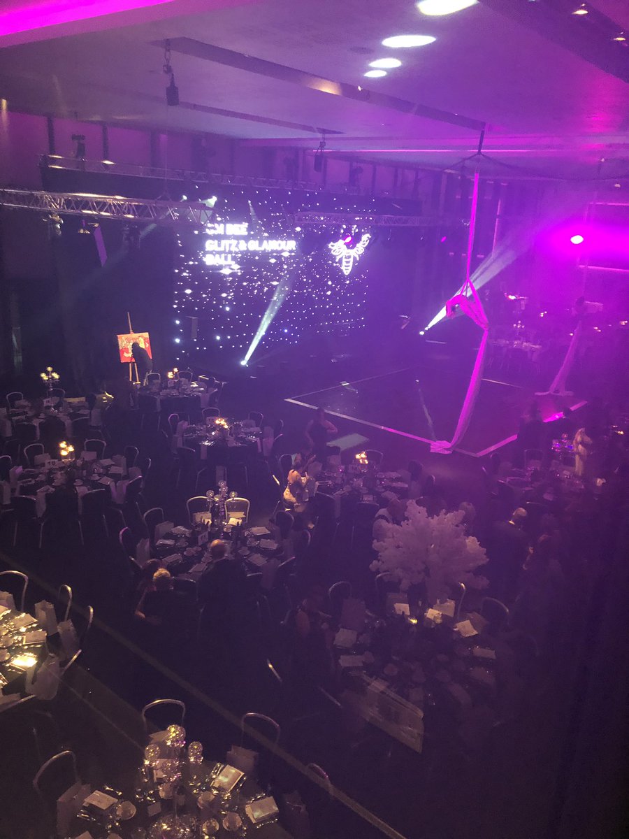 A fabulous set up this evening, supporting a great cause... <a href="/GMBeeBall/">GM Bee Ball</a> #Manchesterbee 🐝 #Strawberryradio 🍓🎵🥂