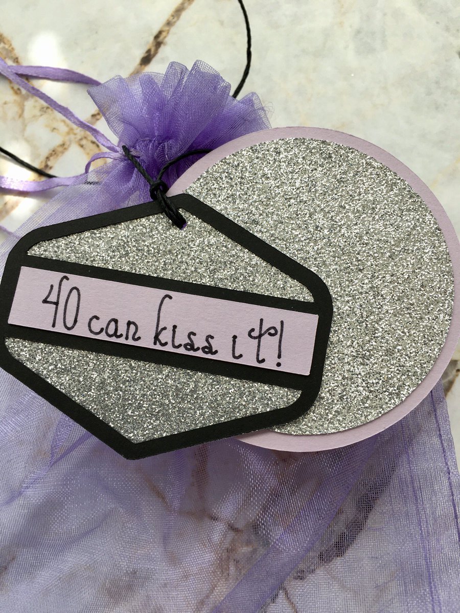 Papercutsnsuch's tweet image. Working on some samples for a client today! #40cankissit #handmadetags #papercutoriginal