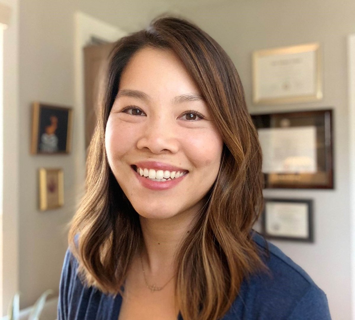 LLUSBH's tweet photo. BLOG π | Alumni Feature: Jessica ChenFeng, PhD, LMFT, recently published a book titled "Finding Your Voice as a Beginning Marriage and Family Therapist" with co-author Dr. Dana Stone. Read more on our blog: https://t.co/SzZdjteq06 #lluSBHalumni #lluCFS #lluSBH https://t.co/T2qcN1ub4a