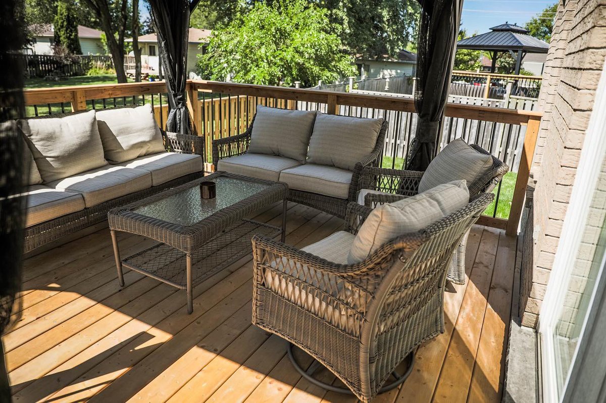 ConstructionZen's tweet image. A deck is such a great addition to any #home. For entertaining and relaxing it’s the perfect place to just ‘#zen’ out and enjoy. We can create the perfect #deck to add to your home!
yourzenspaze.ca

#outdoors #backyard #backyarddesign #construction #landcaper #landscape