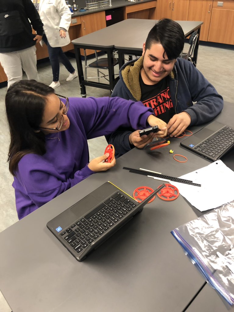 ToriHeinrich's tweet photo. Who is building the winning car? #StayTuned #PhySci #leydenpride https://t.co/x6pqFzrEvp