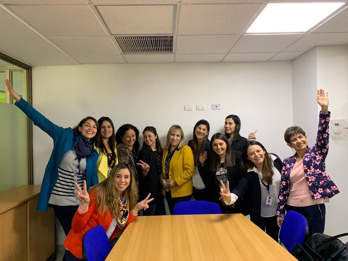 AmaliaSilvaG's tweet photo. Presentación del programa GBPC RNAO y su impacto en Chile en instituciones BPSO de servicios privados,públicos y BPSO Host Académico Universidad de Chile a directora nacional de Enfermería Ana María San Martín.Transformar Enfermería con la evidencia https://t.co/QTxlG31Dcc