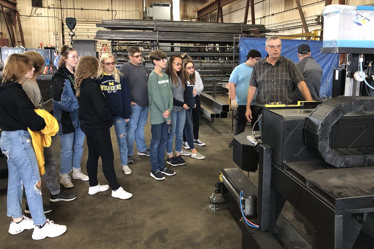 OtsegoSchools's tweet photo. This week, all of Otsego's freshmen took part in a county-wide effort to expose students to possible careers, area industry & planning for the future w/ #ACT4Freshmen - tours connecting students with local businesses. Read more: https://t.co/md0jwES9EL #OtsegoPride https://t.co/1jEhrIU2XI