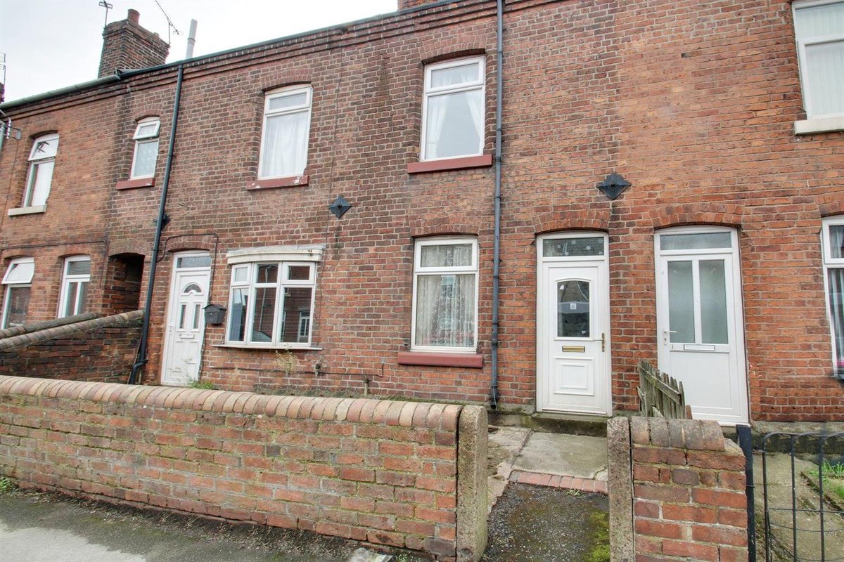 RotherhamHAY's tweet photo. A lovely two bedroom terrace property in Treeton perfect for a first time buyer or investor https://t.co/9q4XkPCXyi https://t.co/YFObu0RkrC
