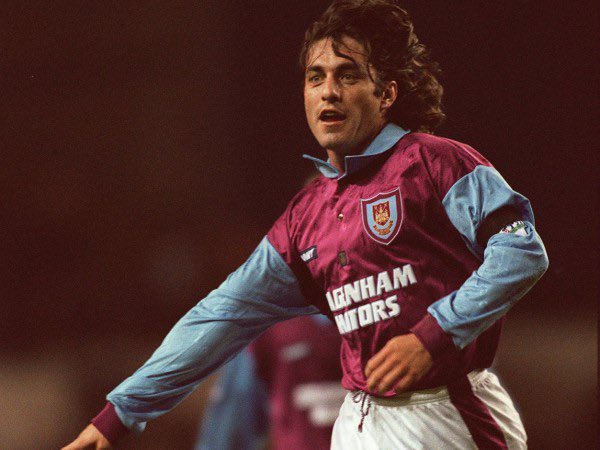 #38Portugal legend Paulo Futre left AC Milan for West Ham in 1996 to the surprise of many.He was to be given the number 10 shirt and this was written into his contract.He arrived at Highbury for his debut to see a “Futre 16” shirt hanging up.He stormed out of the ground.