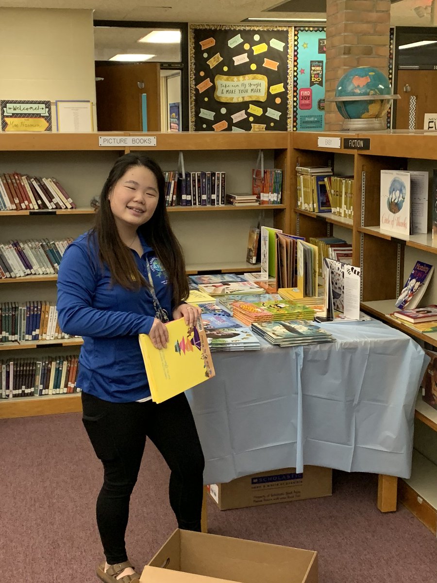 fhsteenlead's tweet photo. Teen Lead had a great time helping Wilson-Vance set up their book fair!!! #workforce https://t.co/HIwC2GX56y