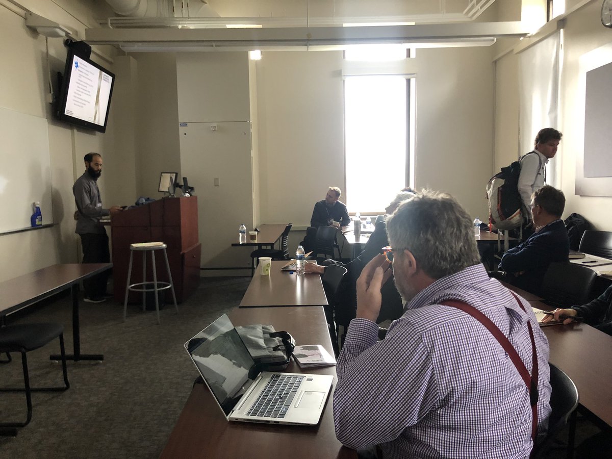 SannaTLehtinen's tweet photo. Now presenting @HPathirane on #philosophicalhermeneutics and #urbanencounters #potc2019 @cityphilo #urbanaesthetics https://t.co/C4u1C9YLp9