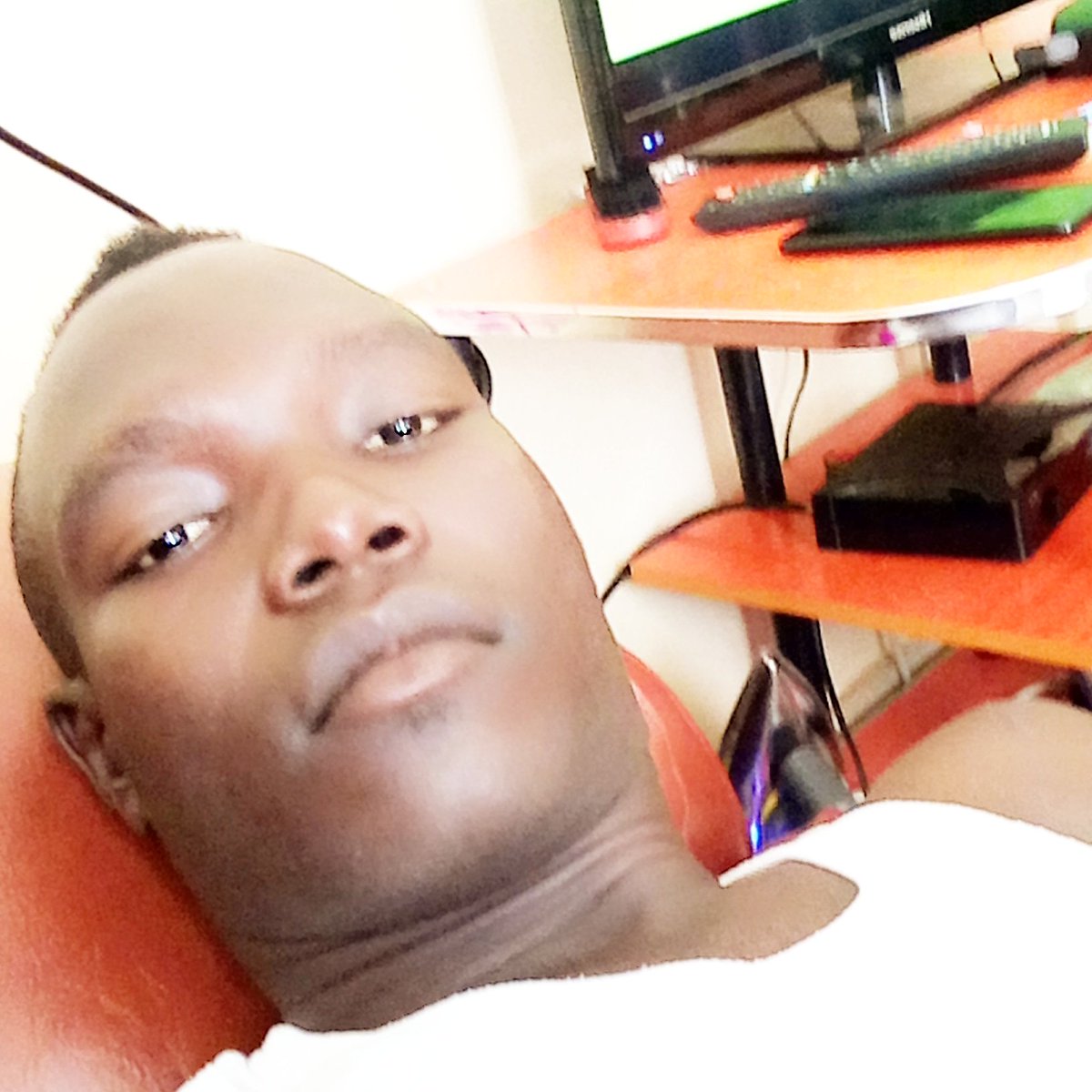 pazlo emmanuel tweet media