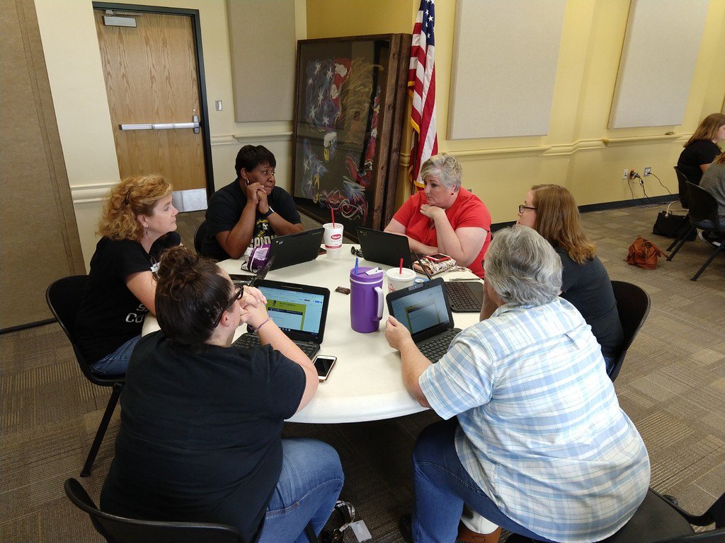 SandSpringsPS's tweet photo. Sand Springs English Language Arts Teachers were hard at work today on collaboration as well. #edsandite https://t.co/jXiZtnid8O