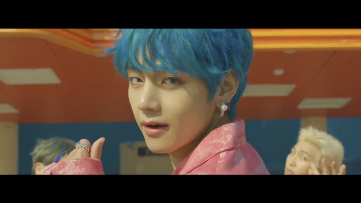 btsluvmagic's tweet photo. @usarmyilovelies #BoyWithSoul #BoyWithLuv #ChickenNoodleSoup @BTS_twt https://t.co/ZNu8ivLpcv