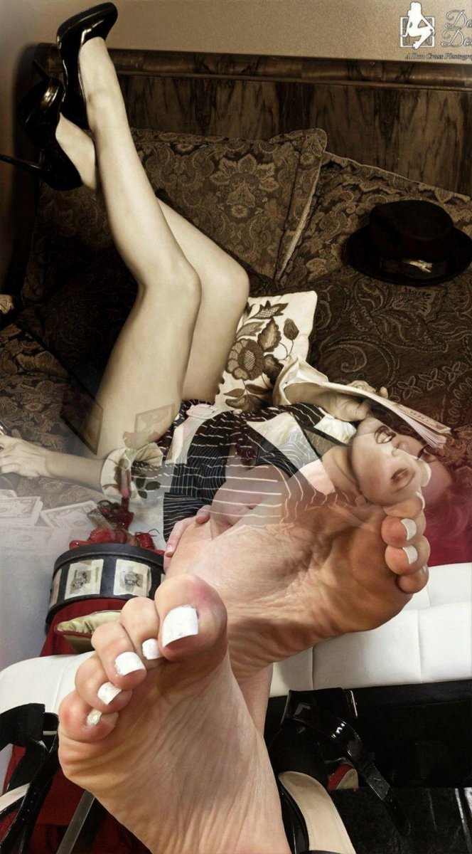 jonnymac187's tweet photo. Two different views, one epic woman. Bare feet or rocking heels, one this is for sure.  She will always remain in top of the game @MsWhitneyMorgan. Credit for the Mafioso pic from @DonCrossPhoto #whitneyweek #whitneyweekend https://t.co/9obJnOtdqq