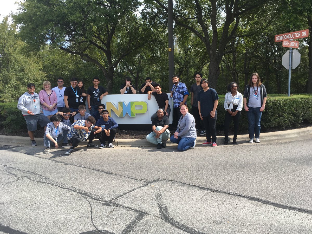 AkinsInfoTech's tweet photo. Thank you to the fantastic folks at the Austin @NXP Semiconductor Manufacturing Facility for the tour and presentations they gave to our @AkinsAISD students from the @AkinsNT IT Practicum class. https://t.co/r7WyIceEGX
