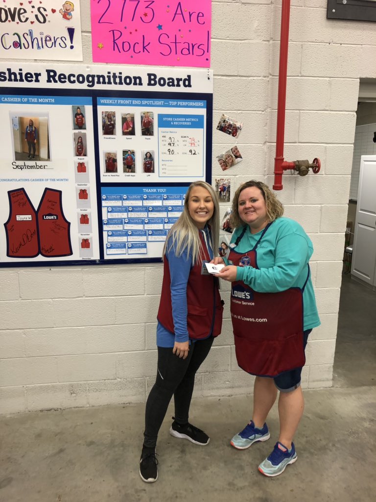 2773Lowes's tweet photo. Jayna has had a great month on the front end. She was cashier of the month and won her first service star award!! https://t.co/2blFGmA04a
