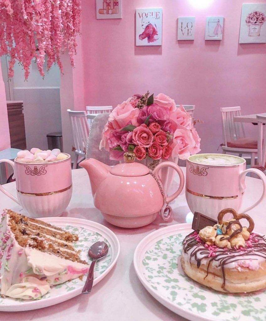 Ya tienes plan para el fin? Te contamos de unos increíbles lugares dónde  encontrarás un sin fin de postres ROSAS! ?? | EstiloDF | Scoopnest