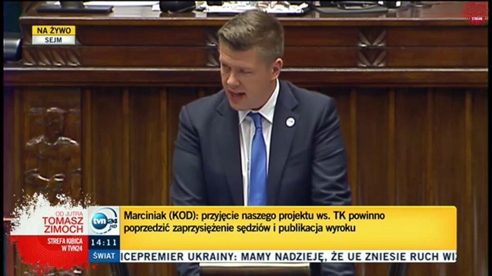 DorotaGth's tweet photo. Jarosław Marciniak @JarekM79 - Kandydat Obywatelski do Sejmu, okręg 29, lista nr 5, pozycja 7 (gliwicki, tarnogórski, Bytom, Gliwice, Zabrze). Współzałożyciel KOD. Od 2015 zaangażowany w obronę TK, inicjator ogólnopolskich protestów w obronie niezależności sądownictwa
#SilniRazem https://t.co/vPY3kzZ4SM