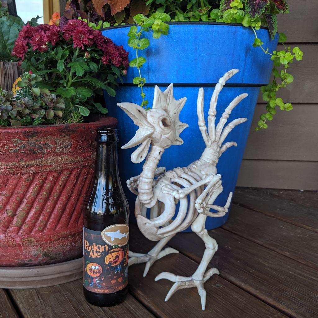 drinkandfarm's tweet photo. It’s Friday and Episode 80 - "Yay Farming!" has been released. Listen on your favorite podcast app or here - https://t.co/7zJi8JQYEZ 
⠀⠀⠀⠀⠀⠀⠀⠀⠀
While recording, @heytherebev drank a @dogfishbeer  #punkinale and Sam loved her @RoundBarnWinery  #crantini #Cheers https://t.co/6mUK0mJMnR