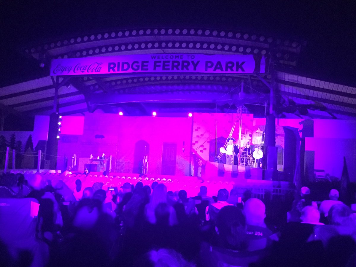 SuperNateTN's tweet image. Stage show at #GoingCaching. 
#Geocaching