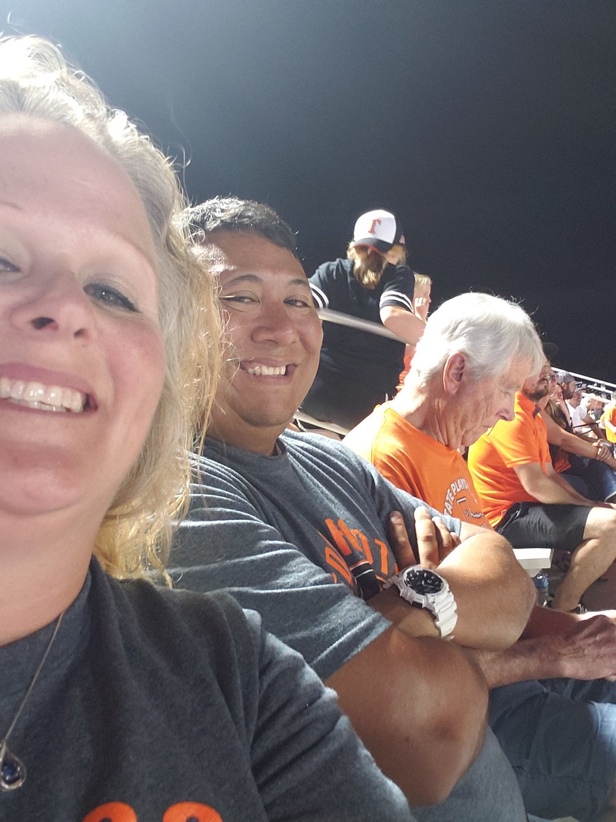 kris10mtz's tweet photo. All tied up at 7 at the end of the 1st quarter. Let's go Bearcats!!!! #aledohoco2019 https://t.co/r537ADGjTK
