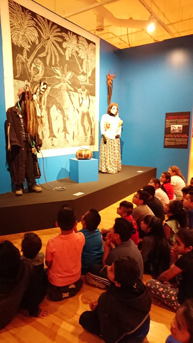 kinderbilingue's tweet photo. Visiting the @ExploreNMMA was amazing!  We had the opportunity to learn all about The Day of the Dead. #weare44 #madison44 https://t.co/Y6BFTIWqUS
