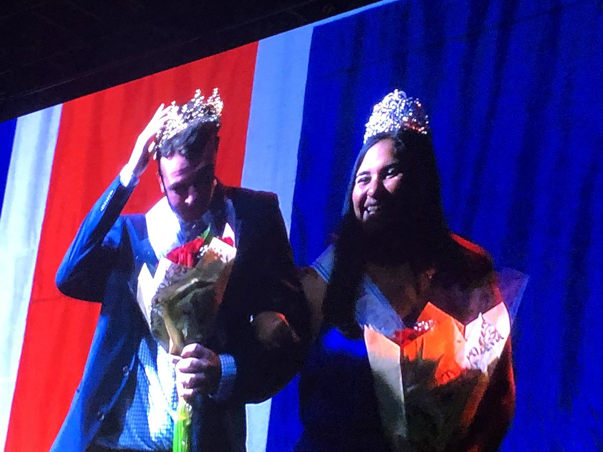Graham Boone &amp; Sarah Abraham are crowned Homecoming King and Queen!