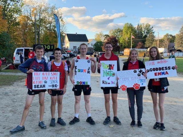 ElizabethLabier's tweet image. A cold but awesome homecoming race! I am so proud of this team. I wish I could have been able to run with everyone, but I am so happy I was able to be here with the team. #hdhspride