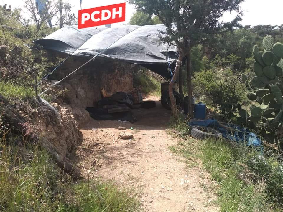 PC_DolHgo's tweet image. El día de ayer personal de @PC_DolHgo y #PolicíaMunicipal de @DoloresCuna atendieron reporte de explosión de un polvorín clandestino en la Comunidad Los Godinez. Sin víctimas sólo pérdidas materiales. @PC_GTO @SeguridadGto @PP_BAEZ @cruzrojadolores