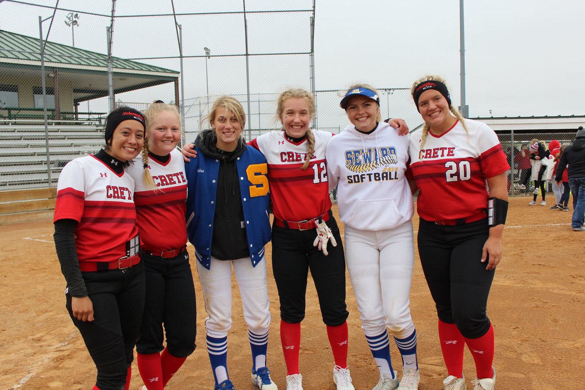 NeGirlsFPForum's tweet photo. Prodigy Easton Glause well represented in the Central Conference Championship game. Jeny, Cassidy, Claire, Leah, Hailey, and Lexi. Great teammates and friends!
#ProdigyEastonNe #ProdigyEastonPride #HereWeCome #ProdigySisters https://t.co/8v7UEMVCJK