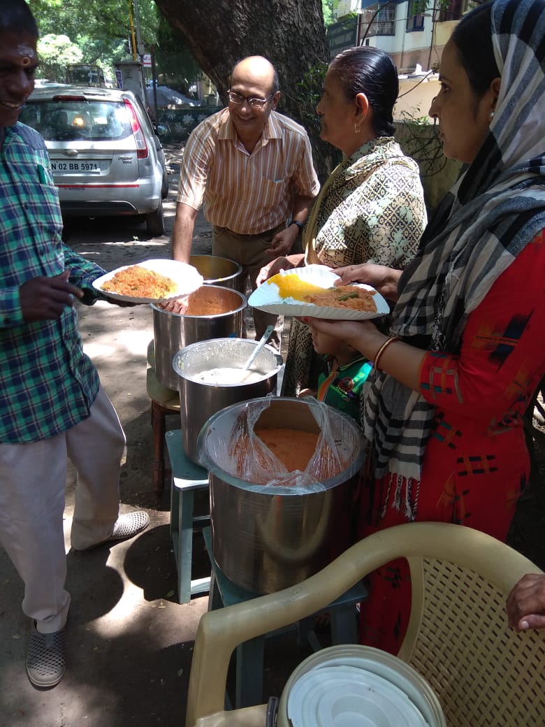 AshramBlr's tweet photo. 29.09.19~Sadhaks Of #SaintForHumanity in #Chennai celebrated #56thSelfRealizationDay of #Bapuji!

Also on
30.09.19~#Bhandara Program organised at MKB Nagar,Chennai for #POORS under #SelflessSewaActivities thereby promoting #ActionPackedThoughts of #बापूजी!
https://t.co/im5UHsLYiJ https://t.co/ohSqzbDqJh