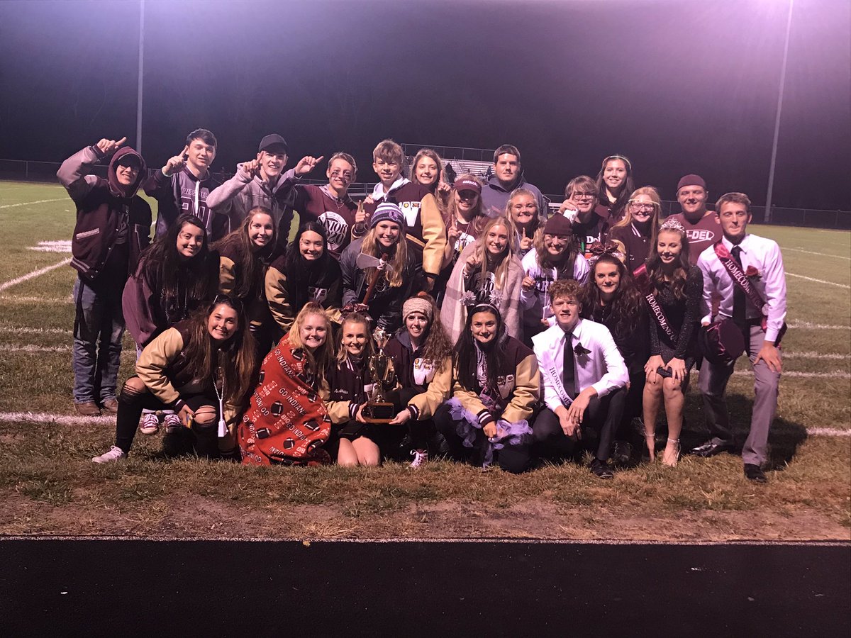 Congrats Seniors on another homecoming win!