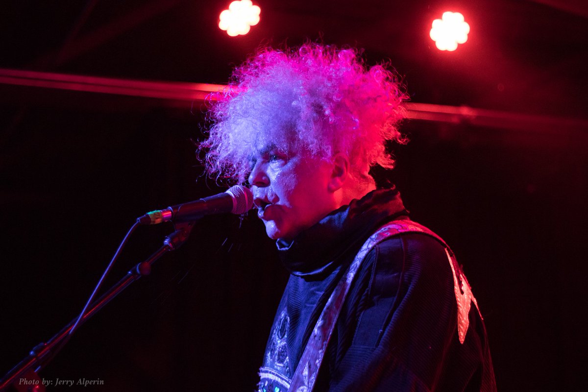 MetalExpress's tweet photo. MELVINS (Live) - https://t.co/TyjwtIS5Uj https://t.co/3MiXjfvHeA