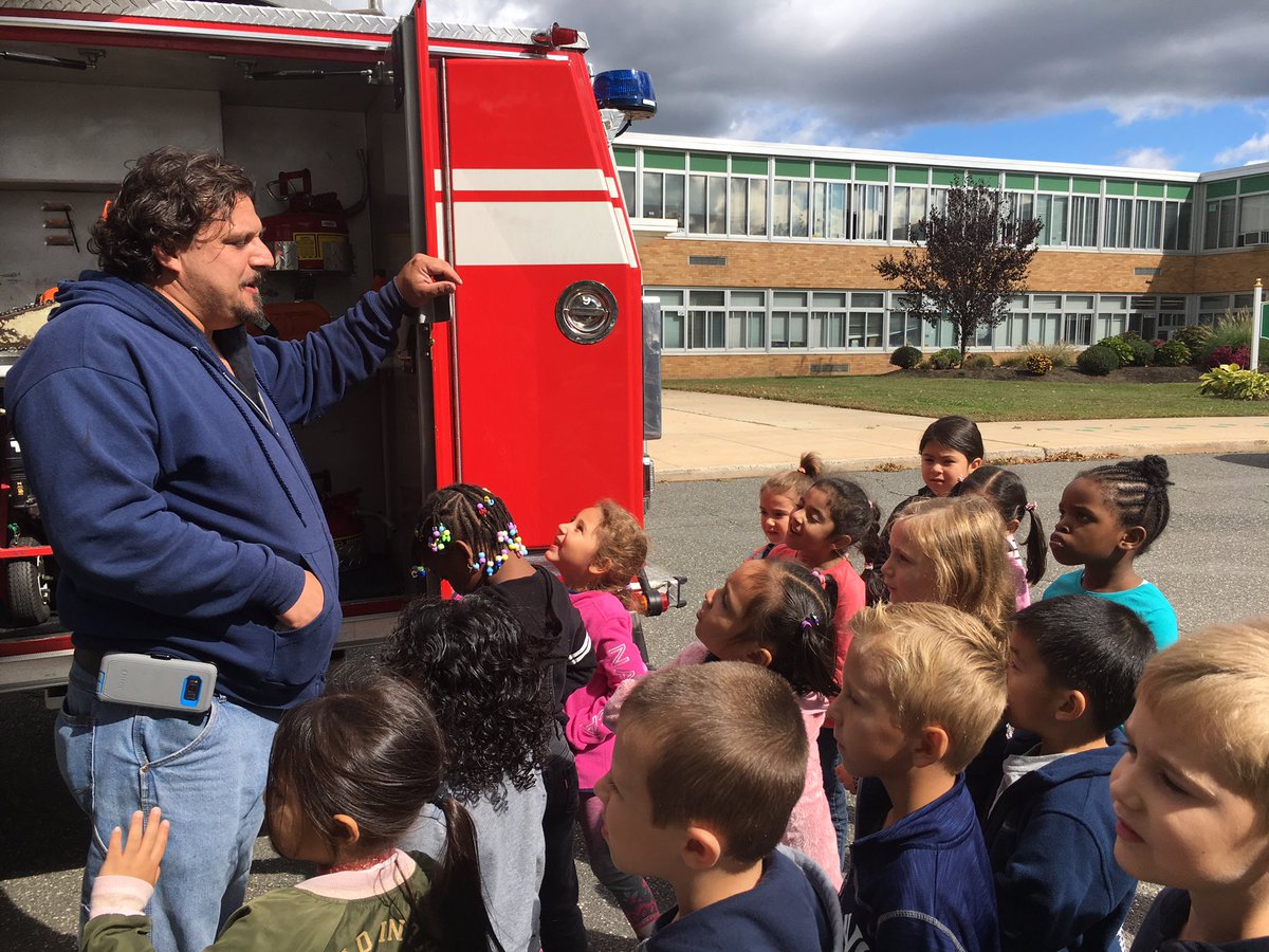 Krista Mondello tweet media