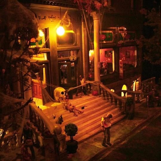 GarmanGallery's tweet photo. Don't Miss Michael Garman's Spooky Magic Town https://t.co/49WGb8GIMQ https://t.co/UPRFsMfBkN